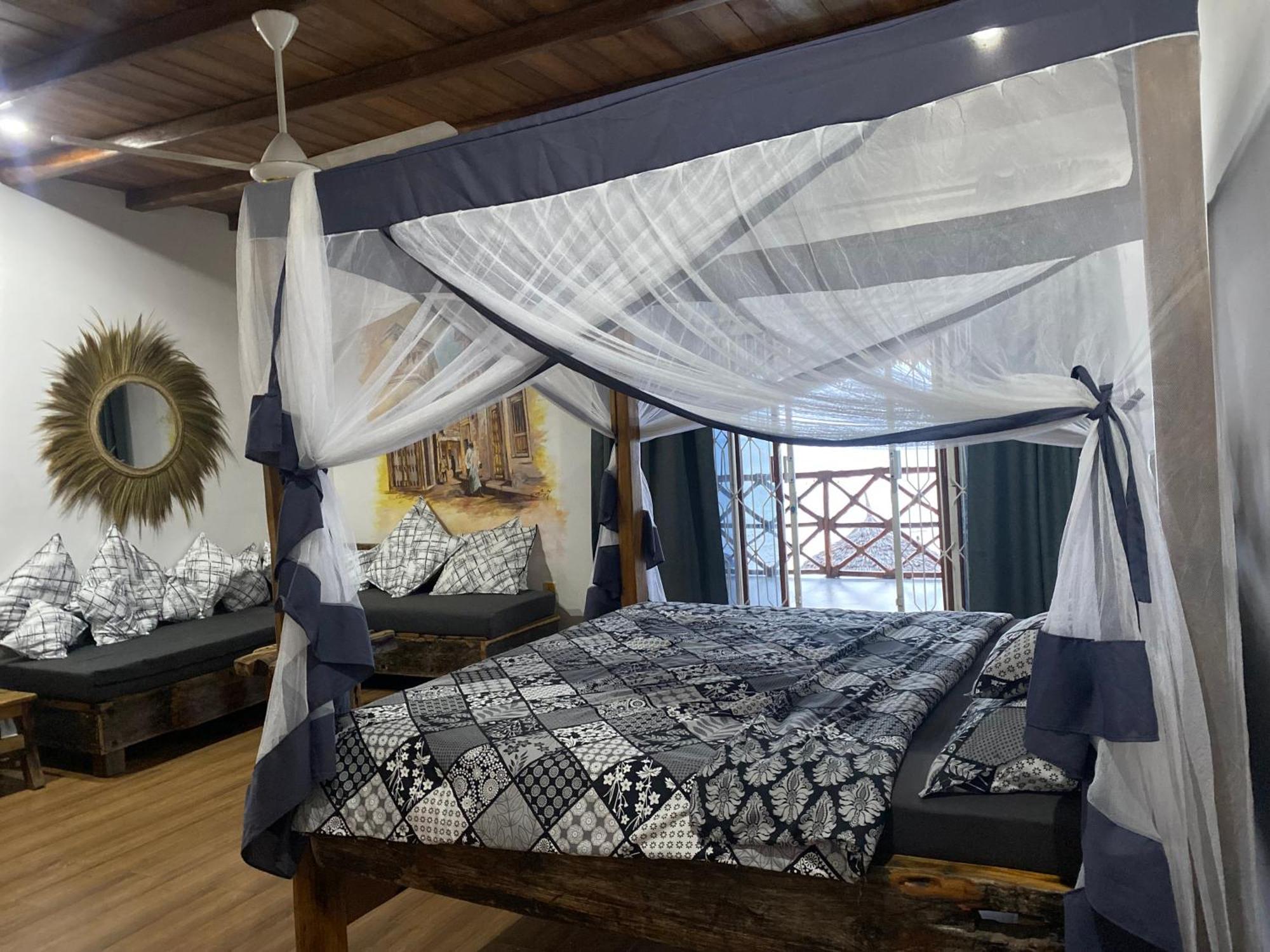 Bed and Breakfast Waka Waka Пвани-Мчангани Экстерьер фото